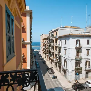 palazzo-marevento.barihotels.org/