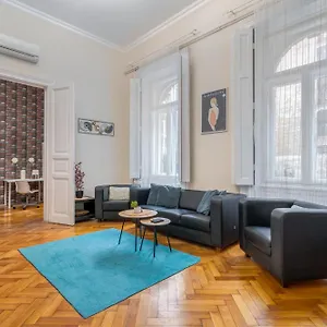 Elisabeth 52 Budapest